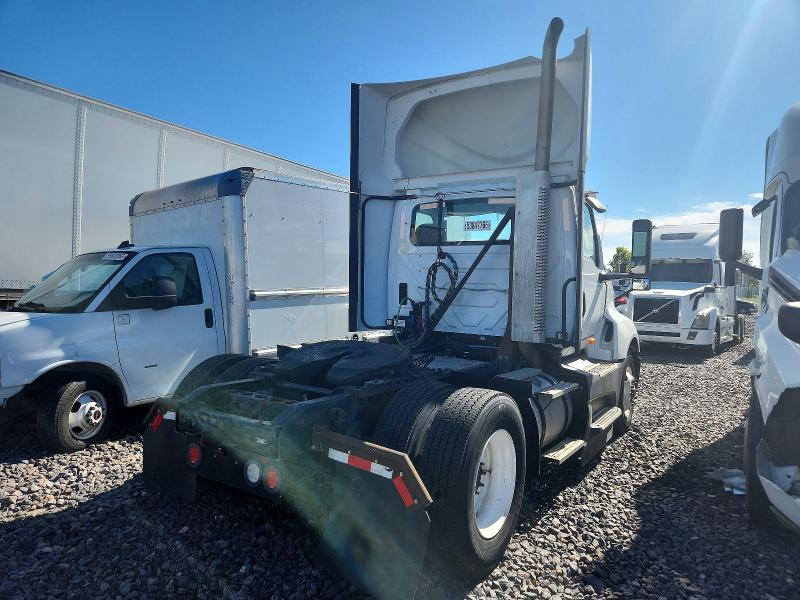 2019 International Lt VIN 1HSDYAPR0KH044046 COPART salvage auction — NORMAL WEAR, In - Certificate Of Title, sold $6,000 on 2026-07-09 (photo 4)