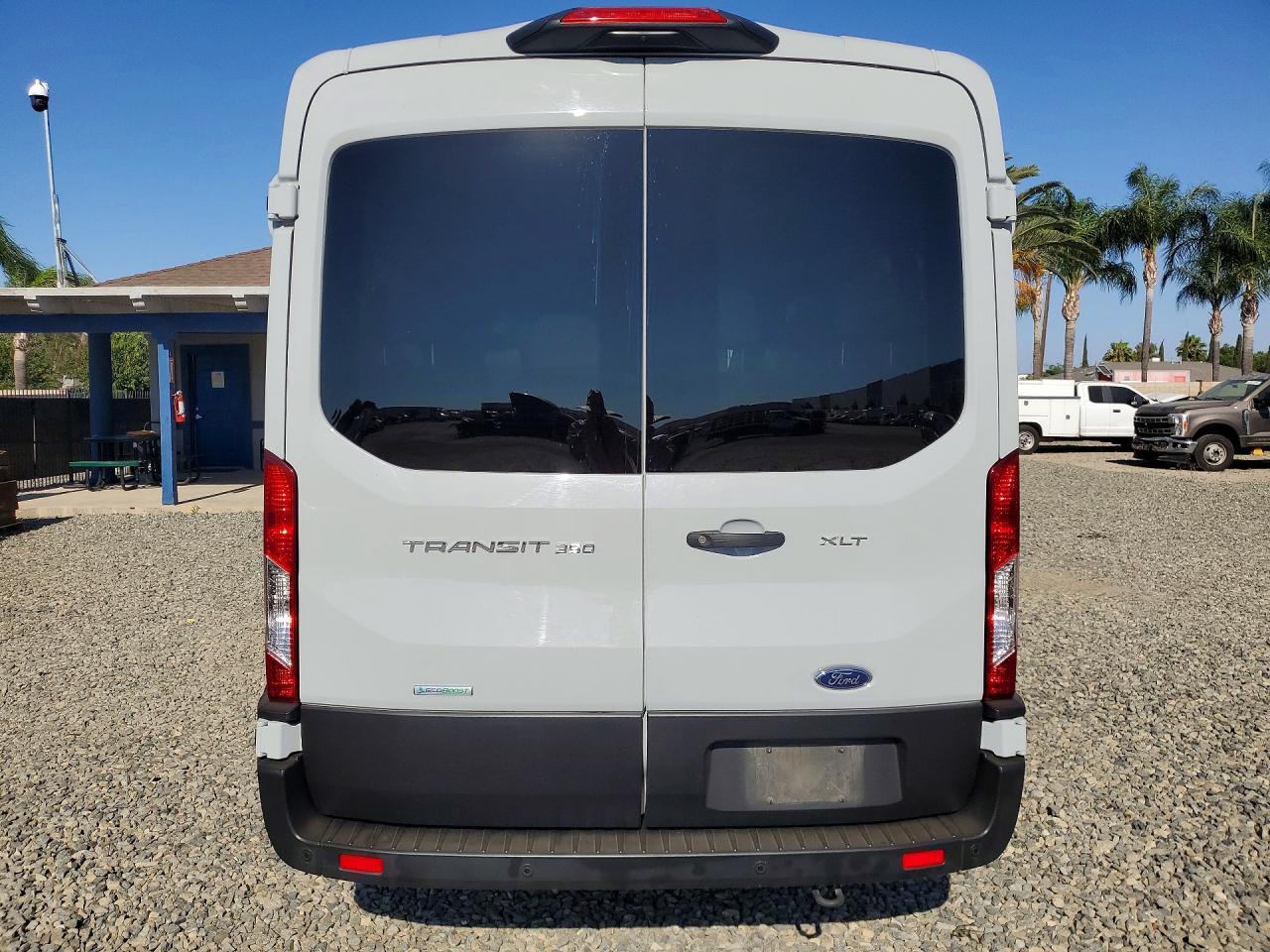 2022 Ford Transit VIN 1FBAX2CG9NKA69094 COPART salvage auction — Minor Dent/Scratches, CA - DIS/DLR/EXP ONLY CLEAN TITLE (P), sold $30,250 on 2026-06-29 (photo 6)