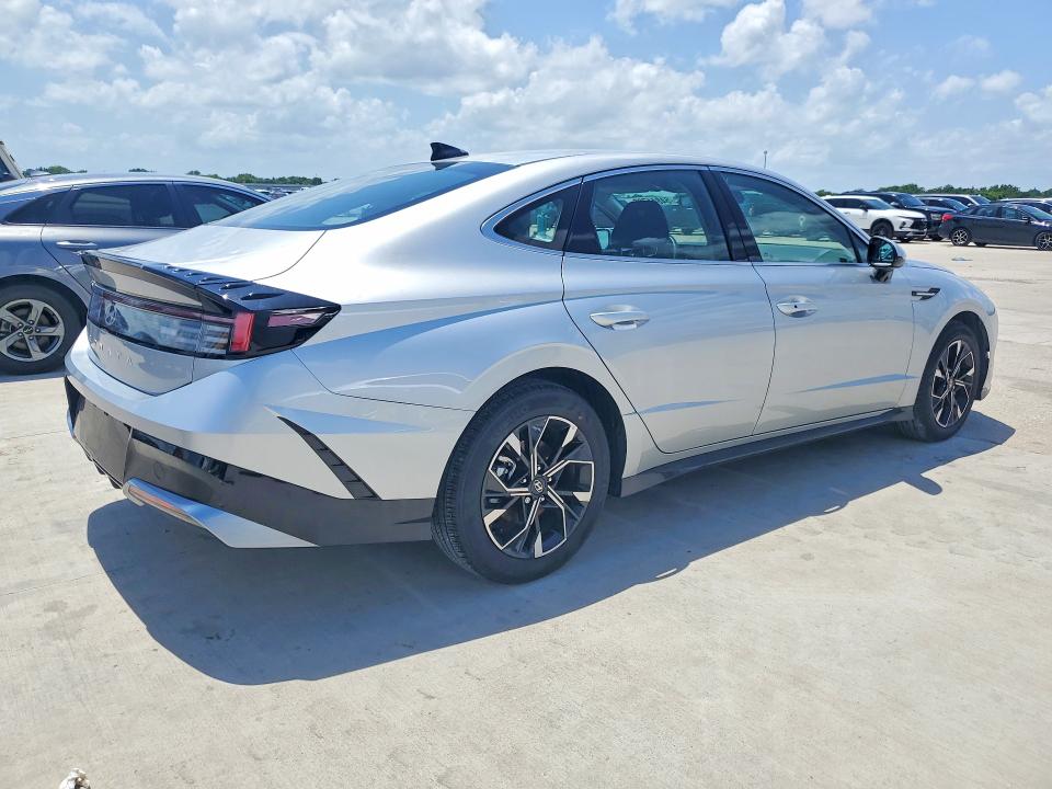 2025 Hyundai Sonata VIN KMHL64JA7SA485627 COPART salvage auction — HAIL, Tx - Certificate Of Title, sold $7,100 on 2026-07-23 (photo 3)