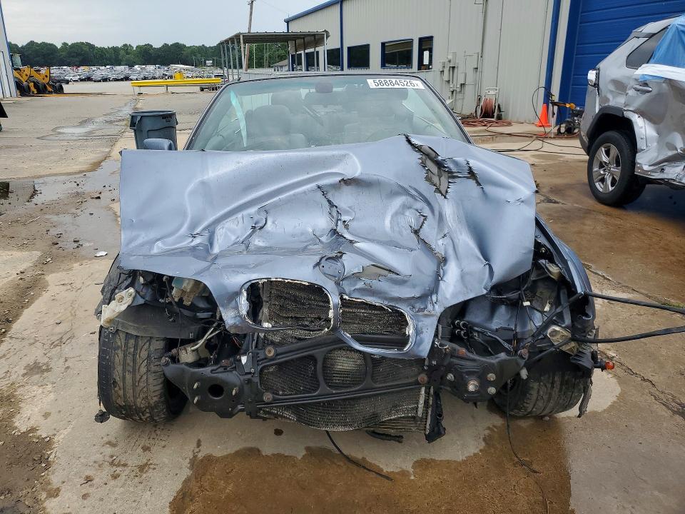 2001 BMW 3er VIN WBABS53431JU82924 COPART salvage auction — FRONT END, AR - CERT OF TITLE-SALVAGE, sold $100 on 2026-08-19 (photo 5)