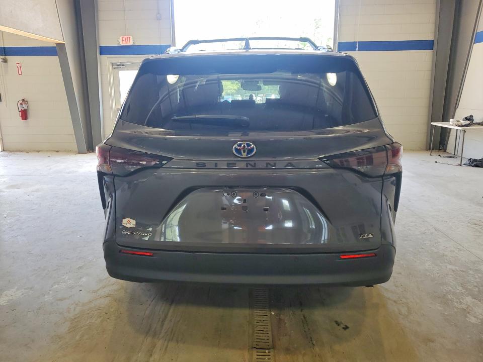 2025 Toyota Sienna VIN 5TDJSKFC1SS183274 COPART salvage auction — FRONT END, Va - Cert Of Title - Salvage, sold $19,600 on 2026-08-21 (photo 6)