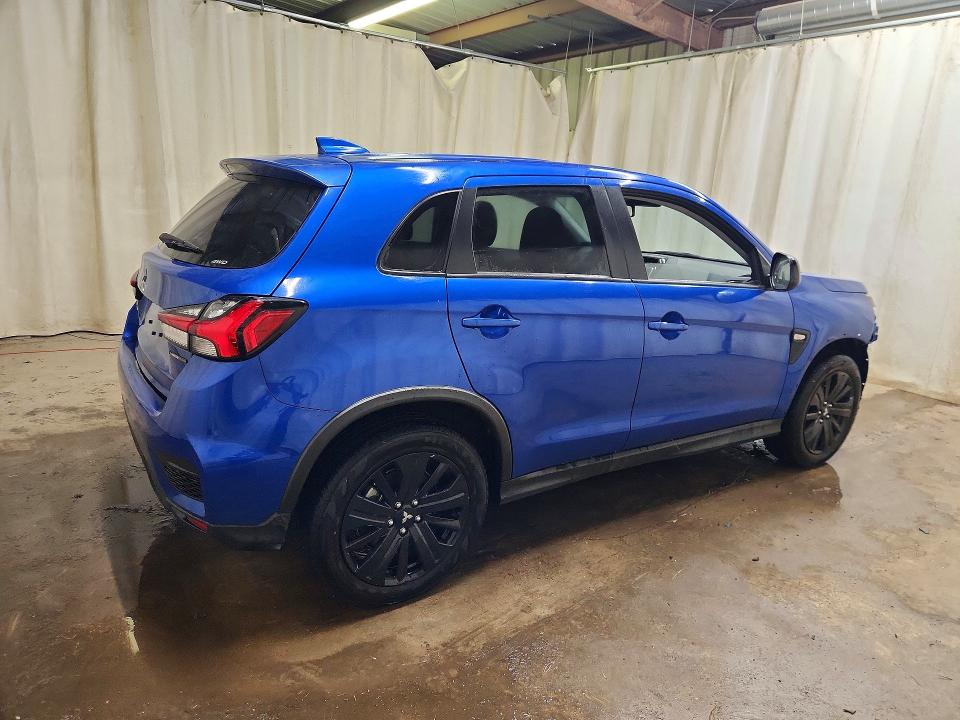 2026 Mitsubishi Outlander sport VIN JA4ARUAUXTU014336 COPART salvage auction — WATER/FLOOD, FL - CERT OF TITLE-SLVG REBLD FLOOD (P), sold $4,050 on 2026-07-27 (photo 3)