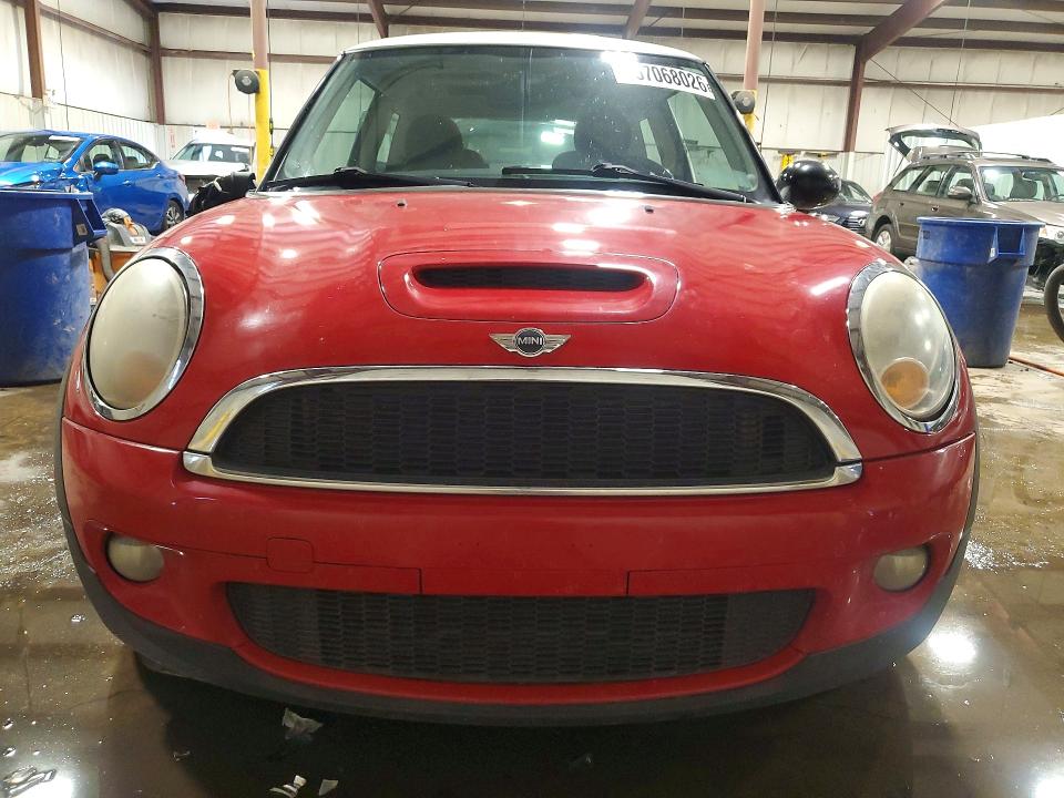 2010 Mini Cooper VIN WMWMF7C53ATX45225 COPART salvage auction — SIDE, PA - CERTIFICATE OF SALVAGE, sold $450 on 2026-08-07 (photo 5)
