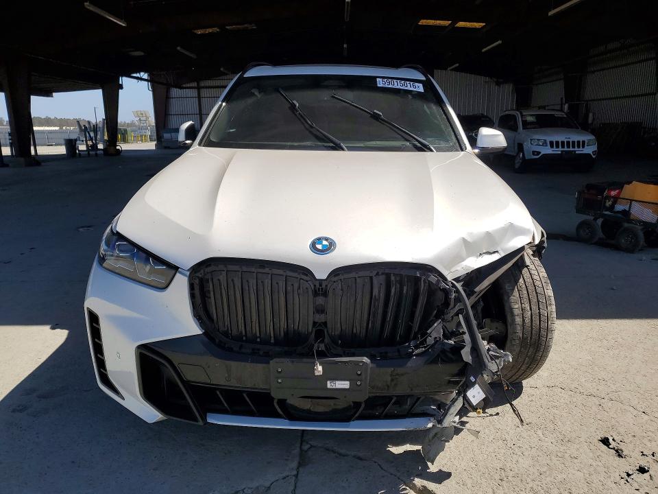2024 BMW X5 VIN 5UX43EU04R9T34586 COPART salvage auction — FRONT END, Ca - Salvage Certificate, sold $35,500 on 2026-08-20 (photo 5)