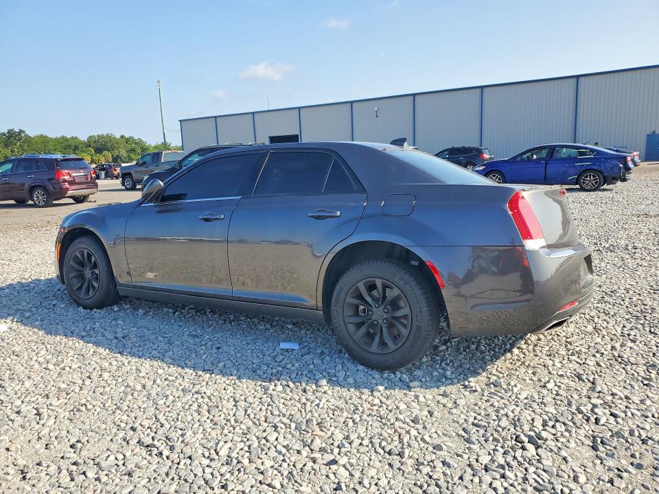 2023 Chrysler 300 VIN 2C3CCAAG9PH566061 COPART salvage auction — SIDE, Salvage Title, sold $7,900 on 2026-08-31 (photo 2)