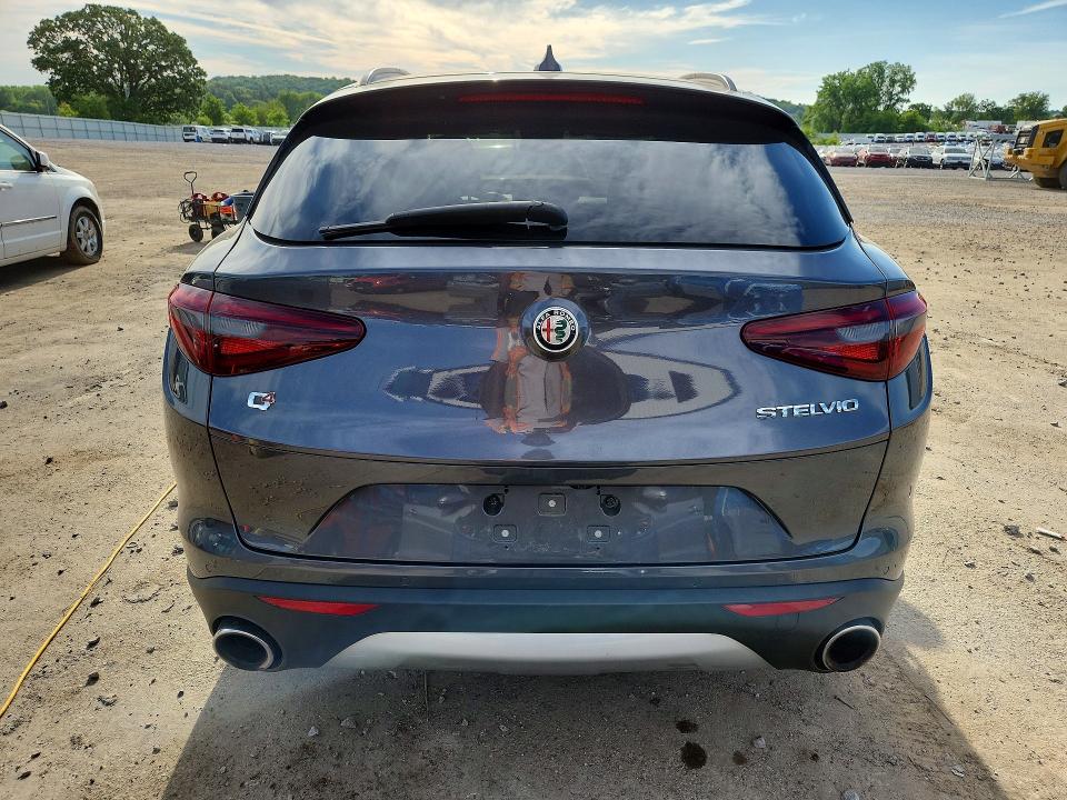 2018 Alfa romeo Stelvio VIN ZASFAKPN4J7B86162 COPART salvage auction — HAIL, Id - Salvage Certificate Of Title, sold $5,900 on 2026-08-18 (photo 6)