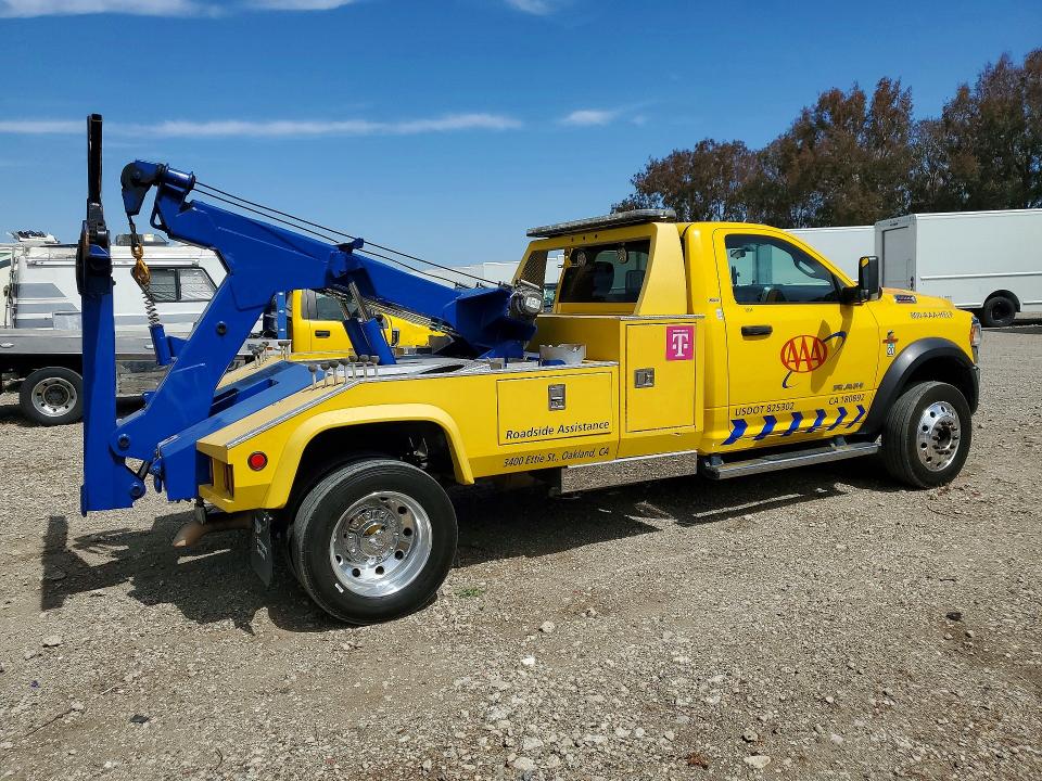 2019 Ram 5500 VIN 3C7WRMBL8KG619770 COPART salvage auction — MINOR DENT/SCRATCHES, CA - DIS/DLR/EXP ONLY CLEAN TITLE (P), sold $40,000 on 2026-07-20 (photo 3)