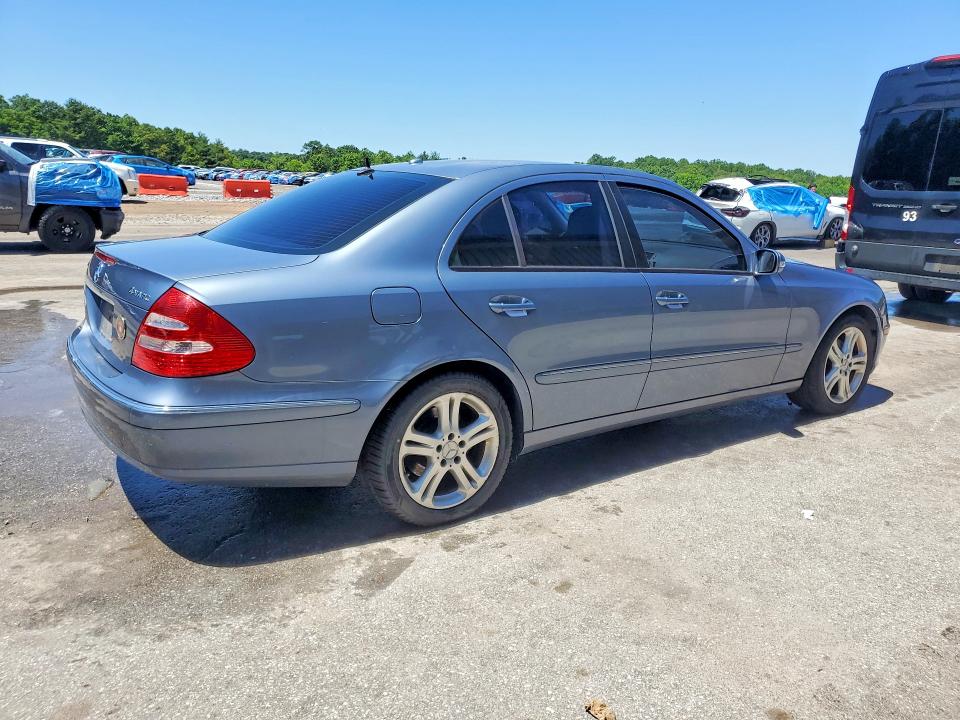 2006 Mercedes-benz E-class VIN WDBUF87J96X208213 COPART salvage auction — MINOR DENT/SCRATCHES, In - Certificate Of Title, sold $575 on 2026-07-21 (photo 3)