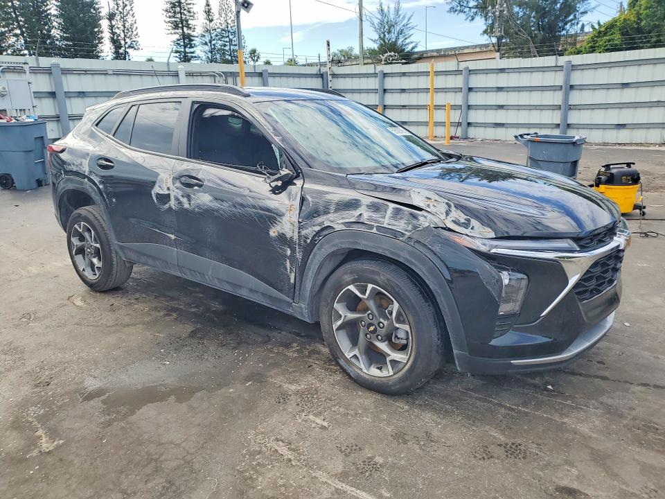 2025 Chevrolet Trax VIN KL77LHEPXSC250113 COPART salvage auction — FRONT END, Fl - Certificate Of Destruction, sold $3,950 on 2026-07-13 (photo 4)