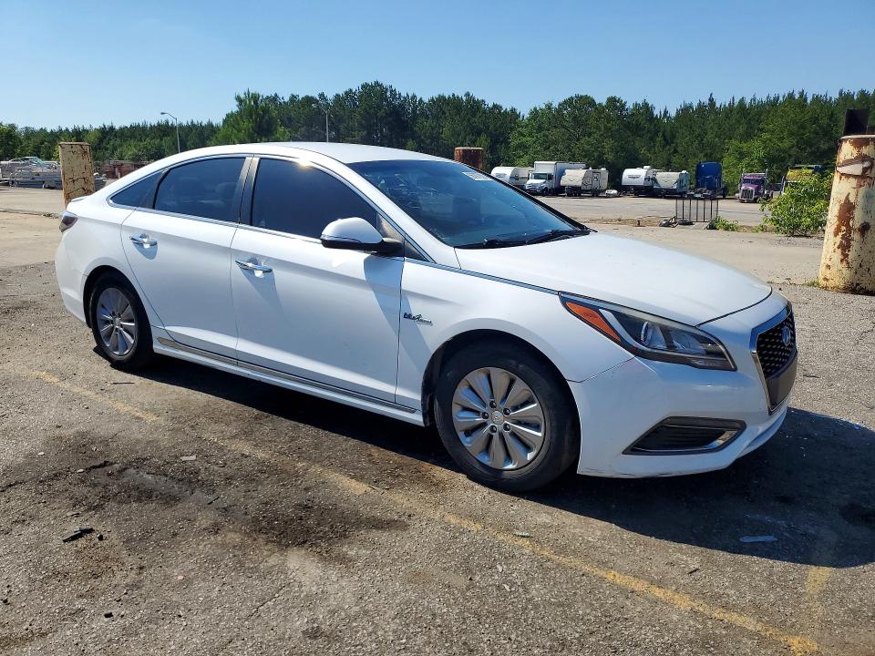 2017 Hyundai Sonata VIN KMHE24L15HA059137 COPART salvage auction — MINOR DENT/SCRATCHES, Sc - Certificate Of Title (P), sold $3,300 on 2026-07-24 (photo 4)