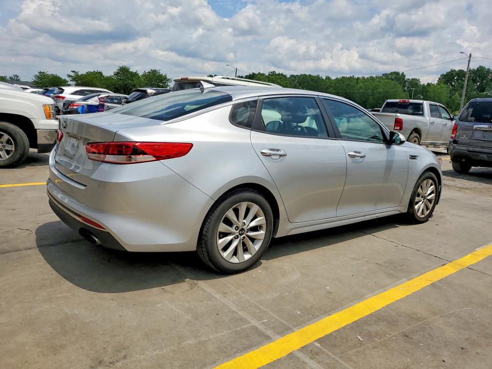 2017 Kia VIN 5XXGT4L38HG173021 COPART salvage auction — VANDALISM, Az - Cert Of Title - Salvage, sold $1,900 on 2026-07-02 (photo 3)