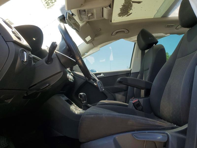 2015 Volkswagen Tiguan VIN WVGJV7AX5FW590689 COPART salvage auction — VANDALISM, On - Permit Salvage, sold $300 on 2026-07-07 (photo 7)