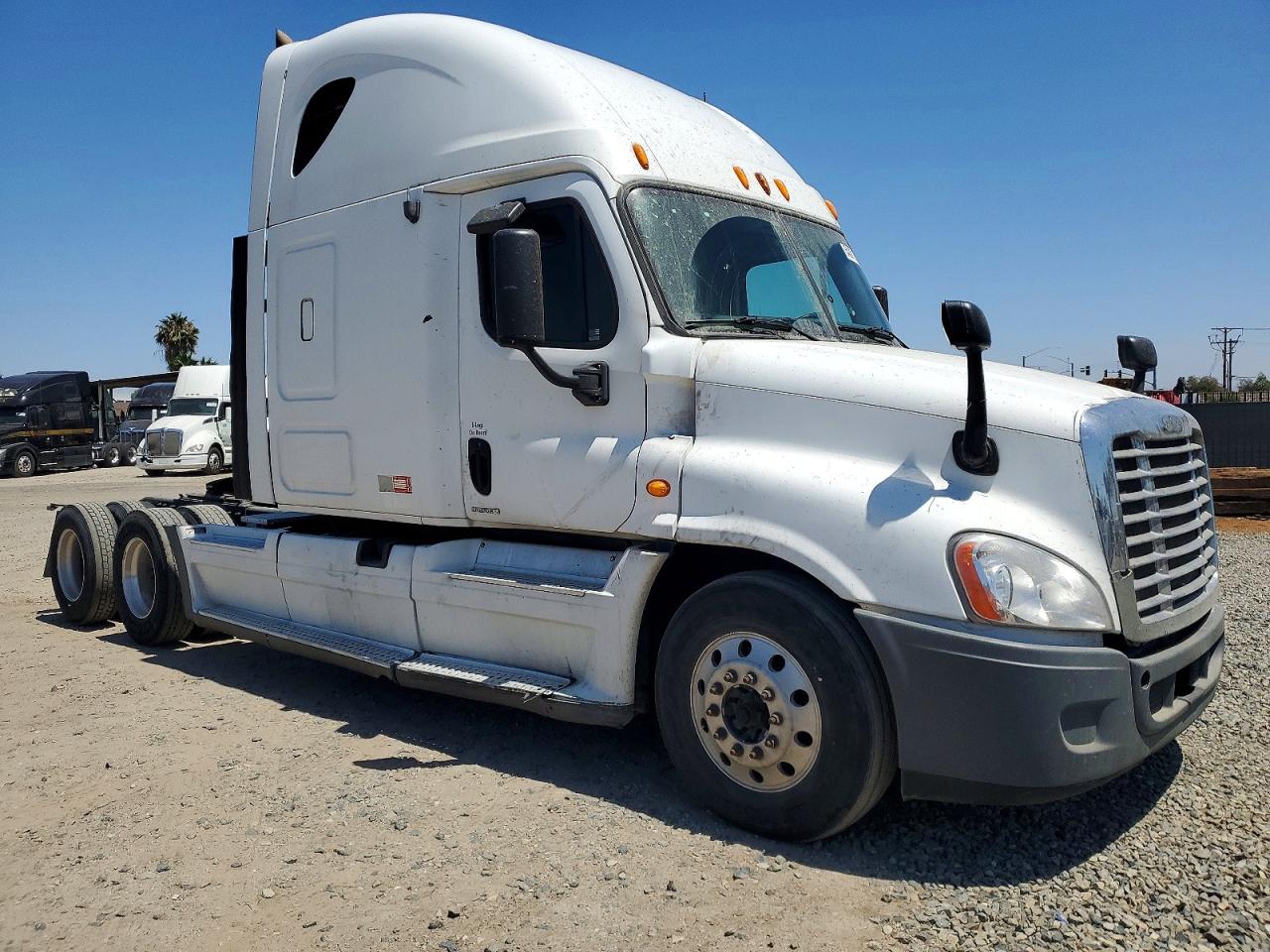 2010 Freightliner Cascadia VIN 1FUJGLDR9ASAP0401 COPART salvage auction — Normal Wear, CA - DIS/DLR/EXP ONLY CLEAN TITLE, sold $2,650 on 2026-06-30 (photo 1)
