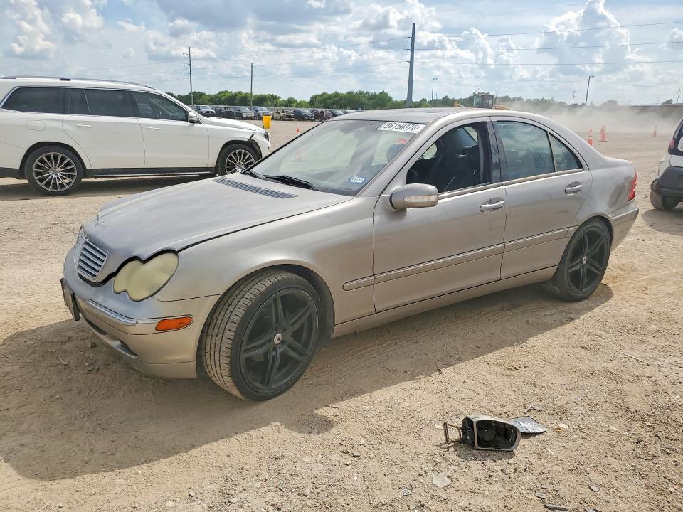 2004 Mercedes-benz C-klasse VIN WDBRF61J54A621460 COPART salvage auction — FRONT END, Tx - Salvage Vehicle Title, sold $300 on 2026-07-22 (photo 1)
