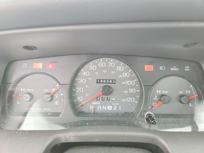 2004 Mercury Grand marquis VIN 2MEFM74W74X668924 COPART salvage auction — FRONT END, FL - CERT OF TITLE SLVG REBUILDABLE, sold $15 on 2026-07-21 (photo 9)