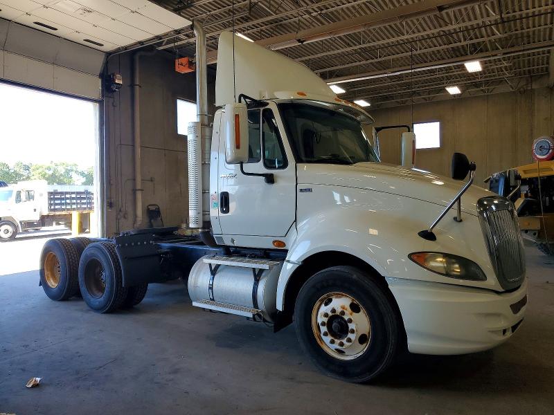 2011 International Prostar VIN 1HSCUSJR5BJ359195 COPART salvage auction — MINOR DENT/SCRATCHES, MN - CERTIFICATE OF TITLE, sold $3,500 on 2026-07-21 (photo 1)