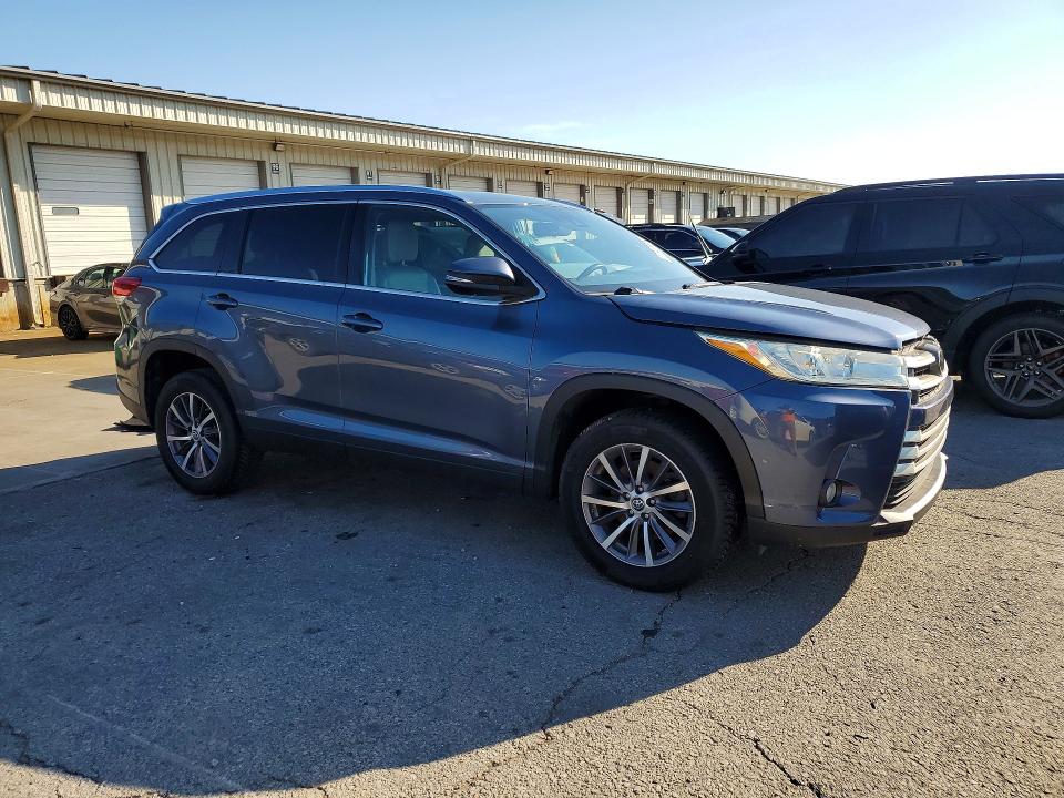 2019 Toyota Highlander VIN 5TDKZRFH9KS297768 COPART salvage auction — MINOR DENT/SCRATCHES, Ky - Certificate Of Title (P), sold $13,200 on 2026-07-30 (photo 4)