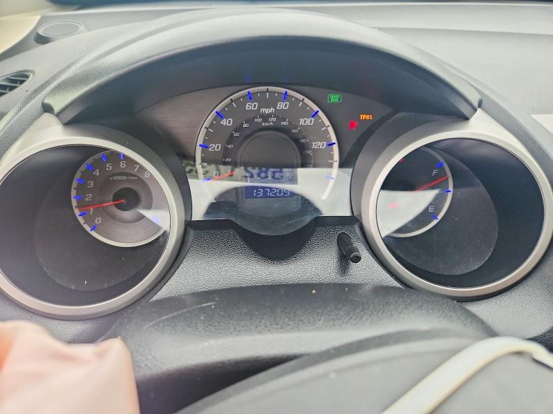 2013 Honda Fit VIN JHMGE8H32DC080448 COPART salvage auction — FRONT END, VA - CERT OF TITLE - SALVAGE, sold $725 on 2026-07-08 (photo 9)