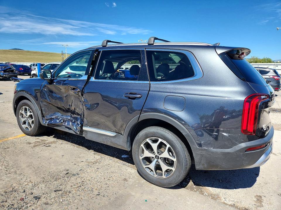 2022 Kia Telluride VIN 5XYP34HC5NG239654 COPART salvage auction — SIDE, Co - Public - Salvage Title, sold $8,500 on 2026-07-27 (photo 2)