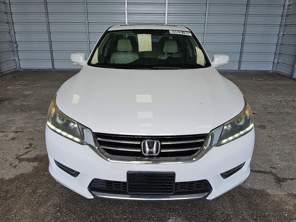 2015 Honda Accord VIN 1HGCR3F87FA034622 COPART salvage auction — MINOR DENT/SCRATCHES, Fl - Certificate Of Title, sold $5,700 on 2026-07-09 (photo 5)