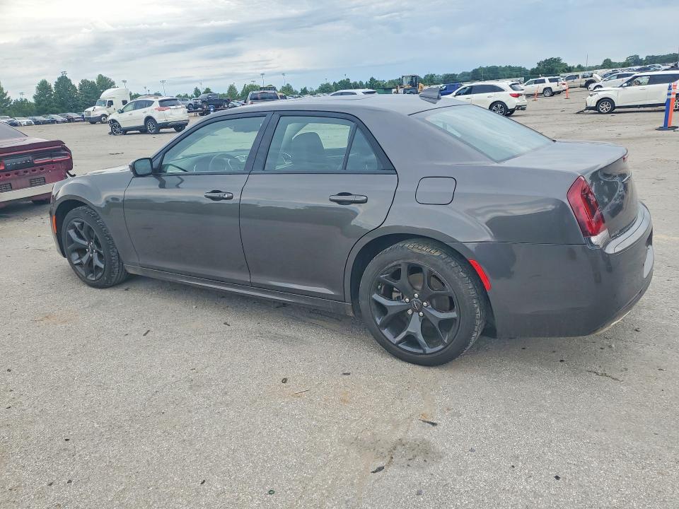 2022 Chrysler 300 VIN 2C3CCADG7NH245421 COPART salvage auction — NORMAL WEAR, MO - CERTIFICATE OF TITLE, sold $19,000 on 2026-07-09 (photo 2)