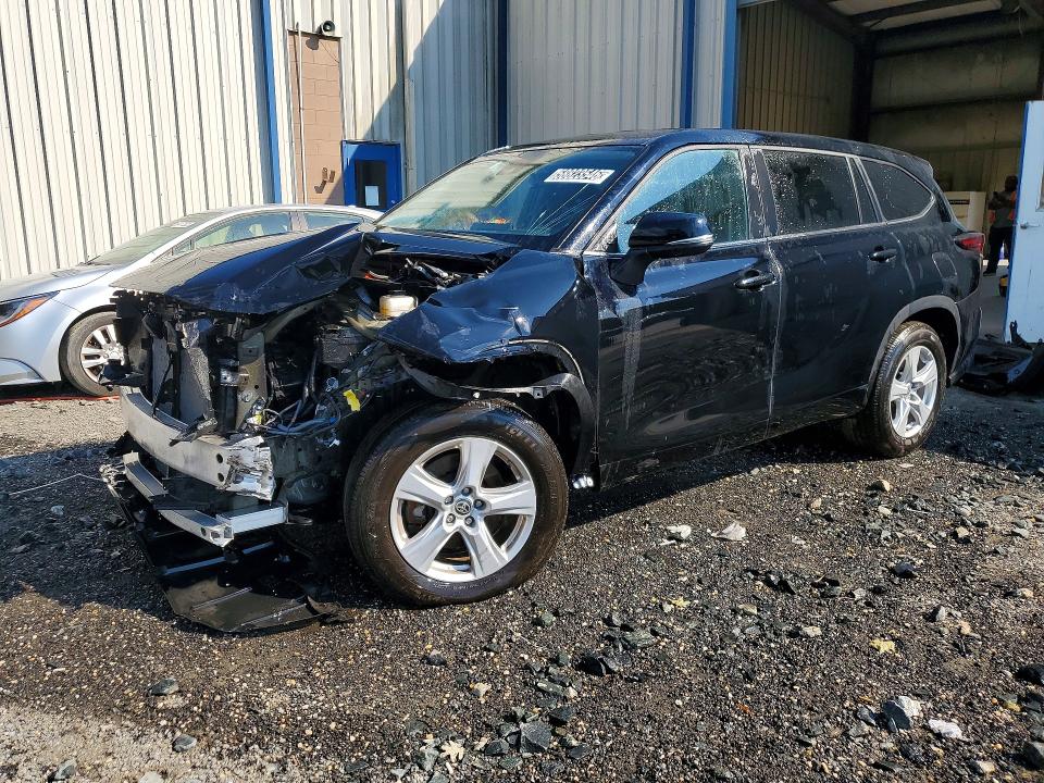 2025 Toyota Highlander VIN 5TDKDRAH3SS554722 COPART salvage auction — FRONT END, Ma - Certificate Of Title, sold $18,000 on 2026-07-08 (photo 1)