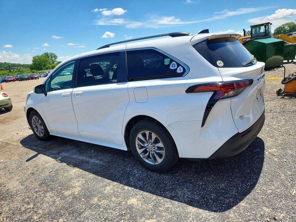 2022 Toyota VIN 5TDKRKECXNS126626 COPART salvage auction — HAIL, Wi - Cert Of Title-Claim Paid, sold $18,300 on 2026-07-14 (photo 2)
