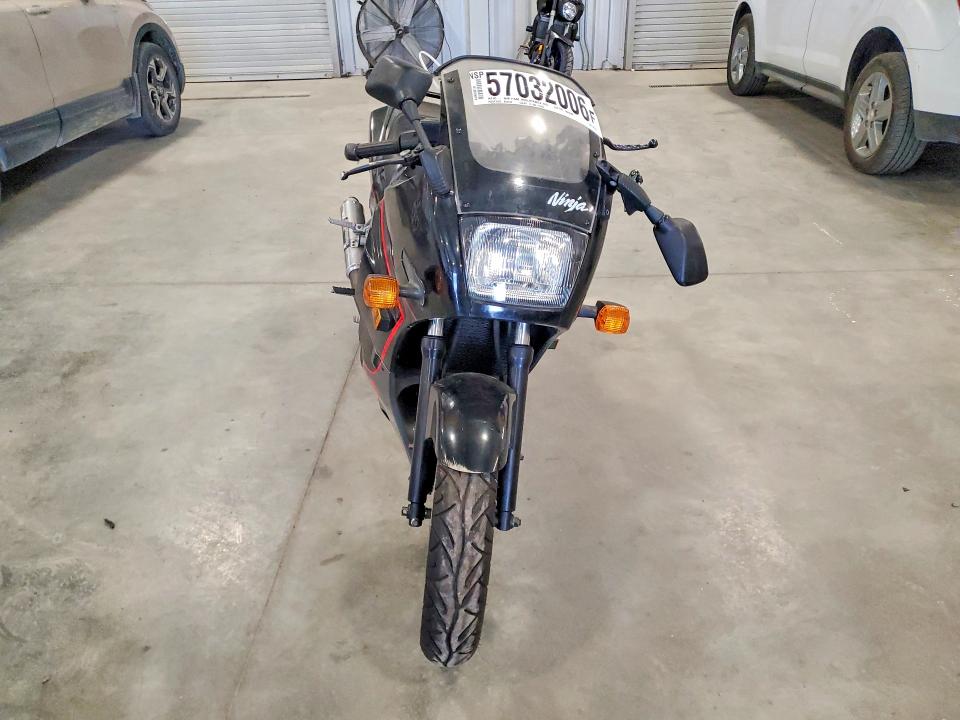 1990 Kawasaki Zx600 VIN JKAZX4C19LA021761 COPART salvage auction — FRONT END, MN - CERT OF TITLE-PRIOR SALVAGE, sold $300 on 2026-07-16 (photo 2)