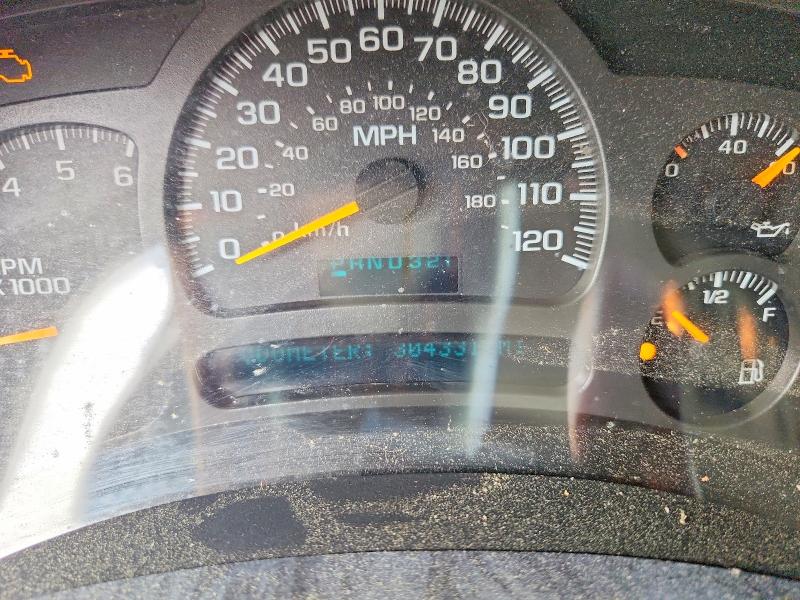 2004 Chevrolet Tahoe VIN 1GNEK13T34J181517 COPART salvage auction — FRONT END, CT - CERT OF TITLE-SALVAGE, sold $475 on 2026-07-02 (photo 9)