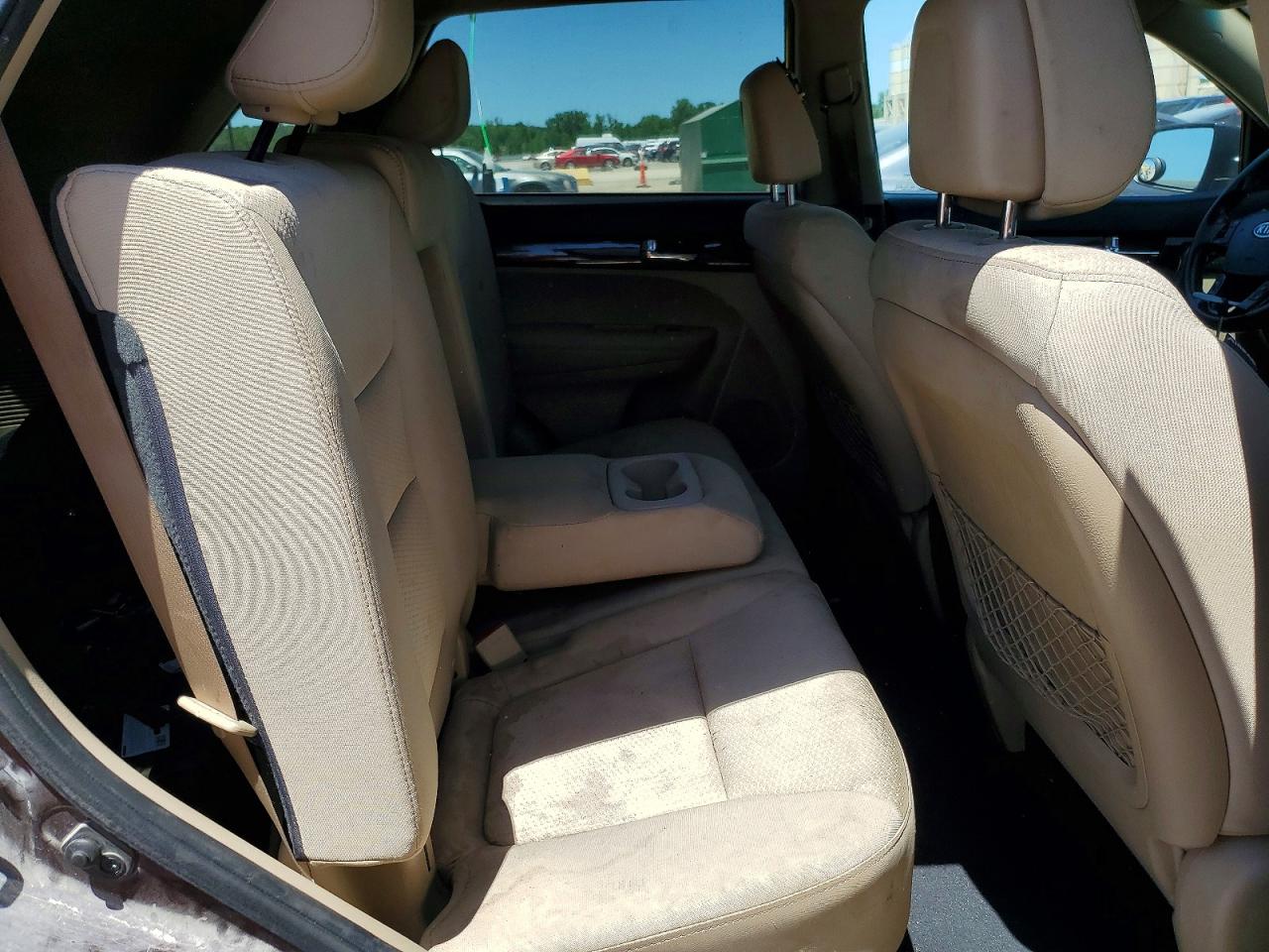 2012 Kia Sorento VIN 5XYKT3A63CG248598 COPART salvage auction — Front End, MO - DEALER ONLY CLEAN TITLE, sold $550 on 2026-07-09 (photo 6)