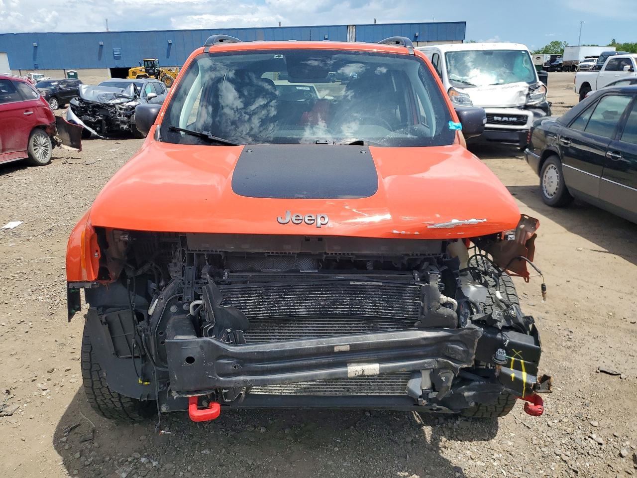 2018 Jeep Renegade VIN ZACCJBCB6JPG73390 COPART salvage auction — Front End, MI - CERT OF TITLE-SALVAGE VEHICLE, sold $650 on 2026-07-10 (photo 5)