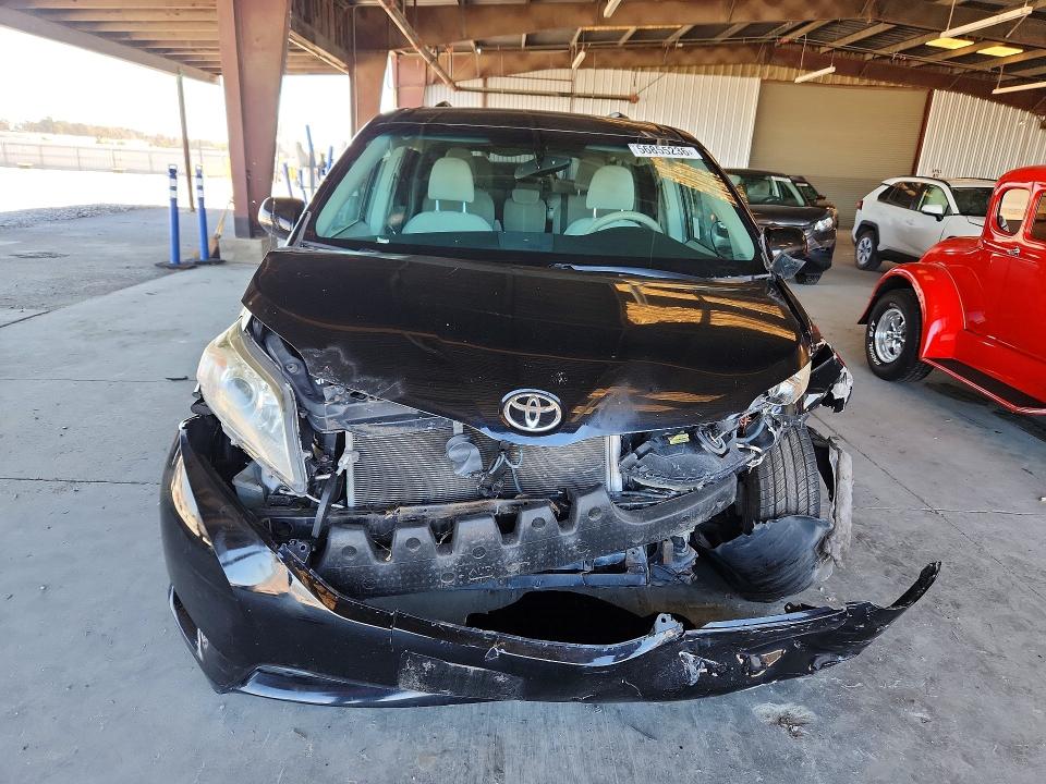 2012 Toyota Sienna VIN 5TDKK3DC0CS278469 COPART salvage auction — FRONT END, CA - SALVAGE CERTIFICATE, sold $1,250 on 2026-07-27 (photo 5)