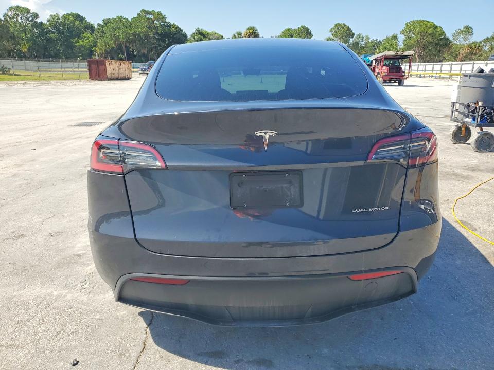 2024 Tesla Model y VIN 7SAYGDEE9RA317591 COPART salvage auction — FRONT END, Fl - Cert Of Title Slvg Rebuildable, sold $150 on 2026-07-29 (photo 6)