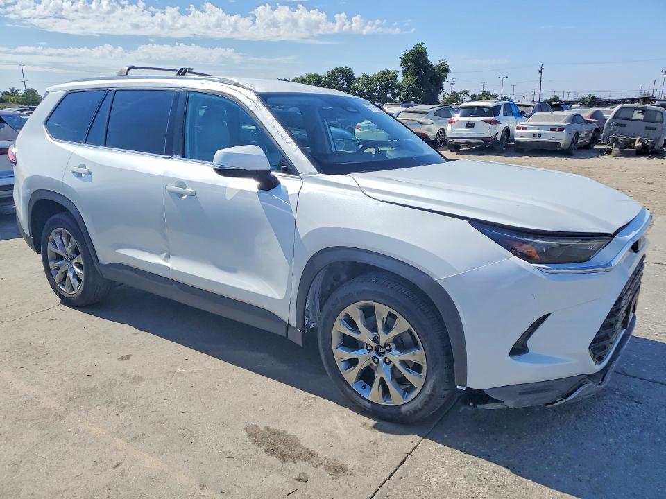 2024 Toyota Highlander VIN 5TDAAAB50RS069250 COPART salvage auction — ROOF, CA - SALVAGE CERTIFICATE, sold $24,400 on 2026-07-29 (photo 4)