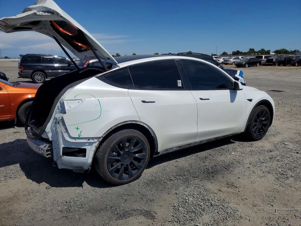 2023 Tesla Model y VIN 7SAYGDEE8PF690878 COPART salvage auction — REAR END, CA - SALVAGE CERTIFICATE, sold $10,700 on 2026-07-28 (photo 3)
