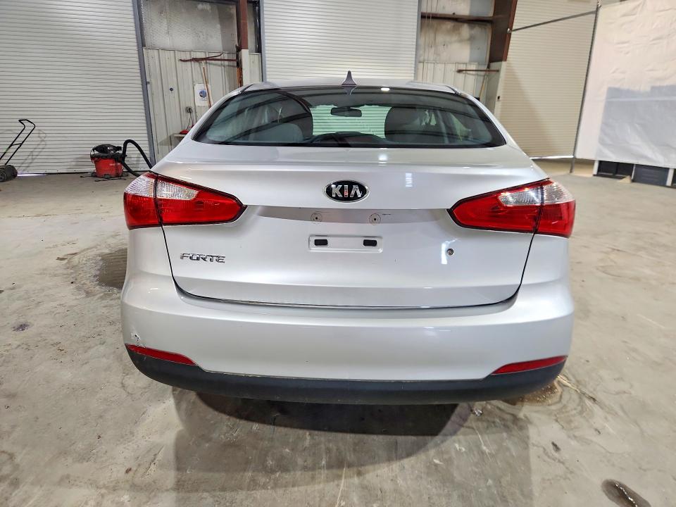 2015 Kia Forte VIN KNAFK4A60F5436371 COPART salvage auction — FRONT END, MA - CERT OF TITLE-RECONSTRCTD COLL, sold $525 on 2026-07-15 (photo 6)