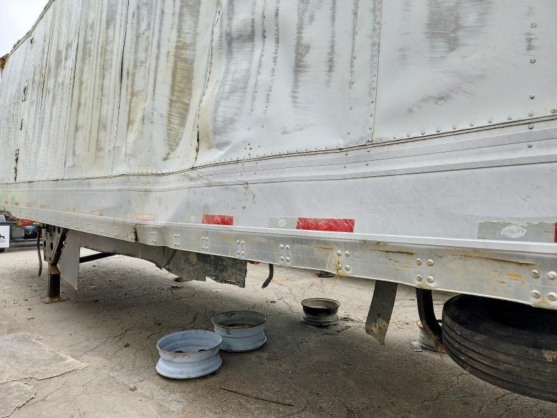 2021 Utility trailer VIN 1UYVS2530M7383547 COPART salvage auction — ROLLOVER, IN - CERT OF TITLE-SALVAGE TITLE, sold $60 on 2026-09-03 (photo 9)