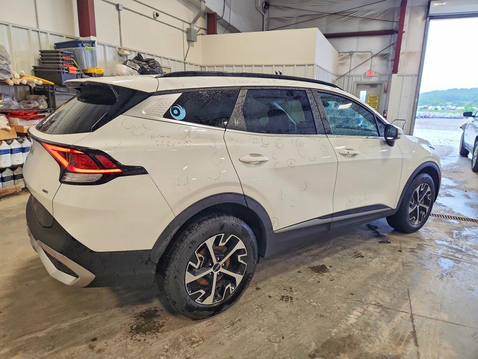 2024 Kia Sportage VIN KNDPVCDG3R7150312 COPART salvage auction — HAIL, Wi - Cert Of Title-Claim Paid, sold $12,800 on 2026-07-14 (photo 3)