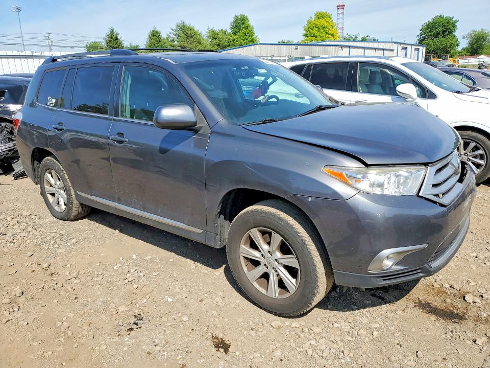 2012 Toyota Highlander VIN 5TDBK3EHXCS161153 COPART salvage auction — FRONT END, MD - CERT OF SALVAGE > 75% DAMAGE, sold $4,400 on 2026-07-27 (photo 4)