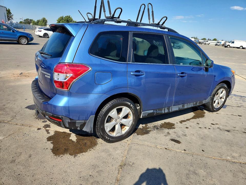 2015 Subaru Forester VIN JF2SJARC6FH512754 COPART salvage auction — MINOR DENT/SCRATCHES, CA - CERTIFICATE OF TITLE, sold $4,000 on 2026-08-01 (photo 3)