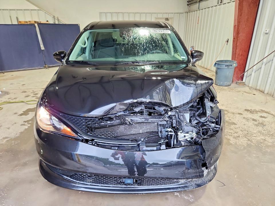 2023 Chrysler Voyager VIN 2C4RC1CG8PR610676 COPART salvage auction — FRONT END, Fl - Certificate Of Title (P), sold $9,500 on 2026-07-02 (photo 5)