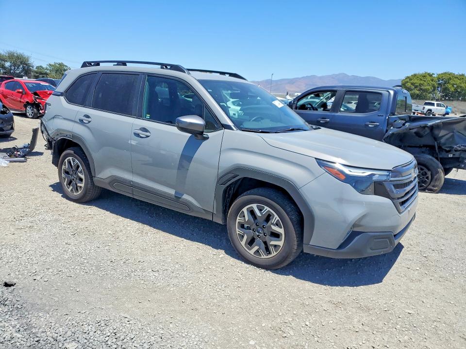 2026 Subaru Forester VIN 4S4SLDD66T3008558 COPART salvage auction — REAR END, Salvage Title, sold $12,600 on 2026-08-25 (photo 4)