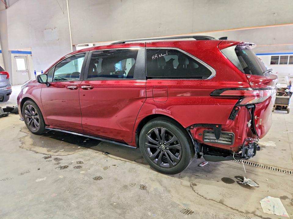 2022 Toyota Sienna VIN 5TDDRKEC8NS111051 COPART salvage auction — SIDE, VA - CERT OF TITLE - SALVAGE, sold $16,100 on 2026-07-31 (photo 2)
