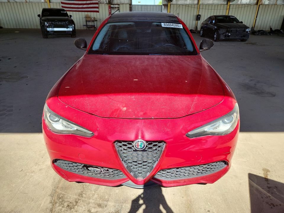 2018 Alfa romeo Giulia VIN ZARFAECN8J7595755 COPART salvage auction — MINOR DENT/SCRATCHES, NJ - CERT OF TITLE-SALVAGE, sold $1,400 on 2026-08-03 (photo 5)