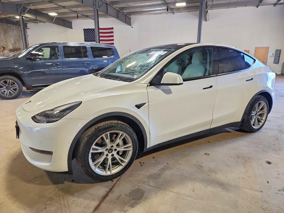 2021 Tesla Model y VIN 5YJYGDED2MF109150 COPART salvage auction — NORMAL WEAR, Wv - Certificate Of Title, sold $18,000 on 2026-07-23 (photo 1)