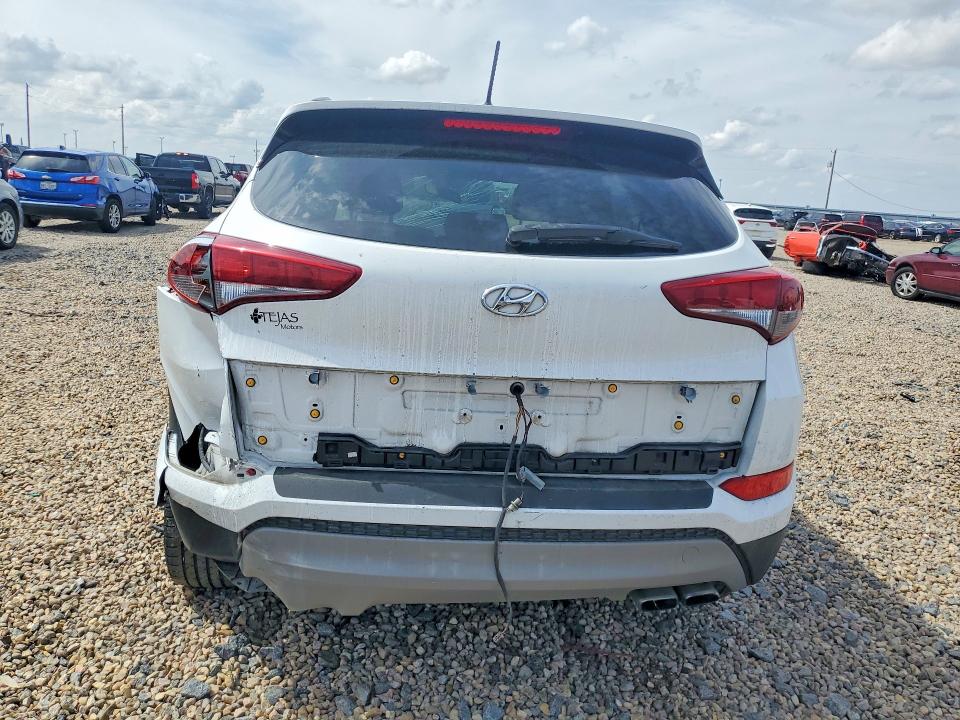 2017 Hyundai Tucson VIN KM8J33A26HU549439 COPART salvage auction — FRONT END, Tx - Salvage Vehicle Title, sold $90 on 2026-07-28 (photo 6)