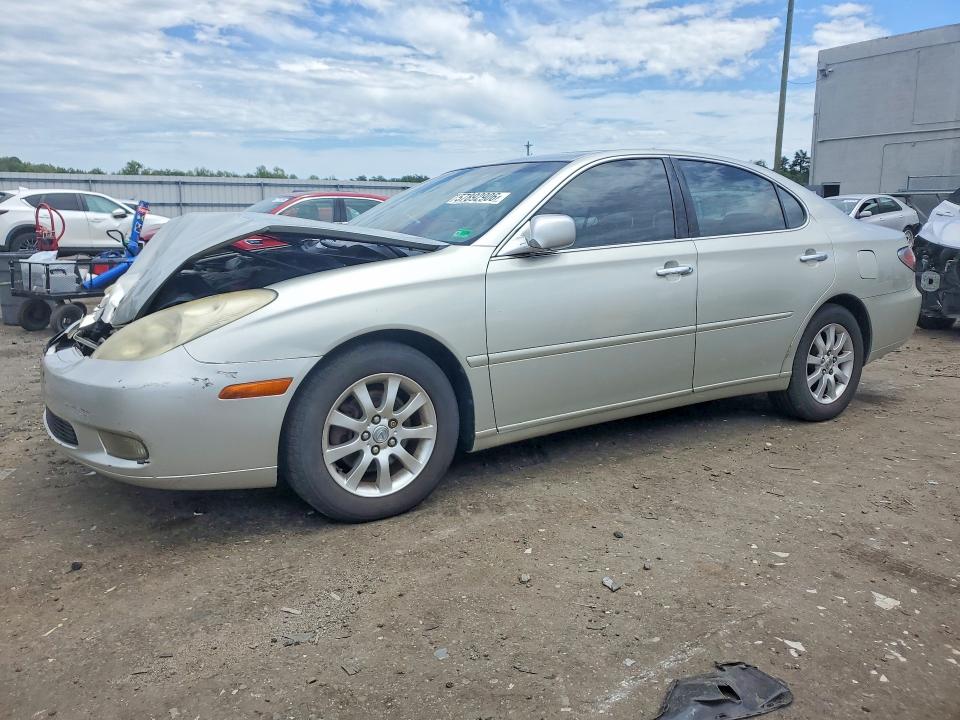 2004 Lexus Es 330 VIN JTHBA30G245041855 COPART salvage auction — FRONT END, VA - CERT OF TITLE - SALVAGE, sold $450 on 2026-07-15 (photo 1)
