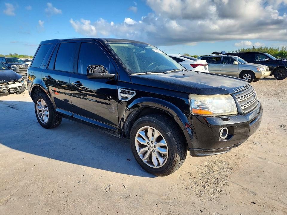 2014 Land rover Lr2 VIN SALFP2BG2EH397319 COPART salvage auction — FRONT END, Fl - Certificate Of Title, sold $950 on 2026-07-08 (photo 4)