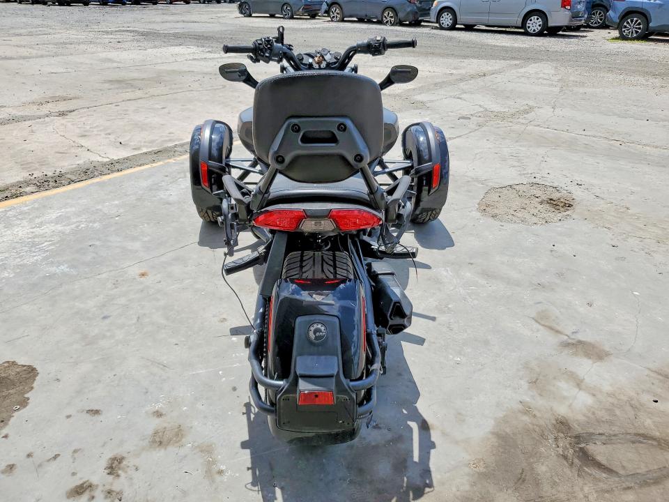 2016 Can-am/ brp Spyder VIN 2BXRDDD26GV000459 COPART salvage auction — UNDERCARRIAGE, Va - Cert Of Title - Salvage, sold $3,850 on 2026-07-02 (photo 4)