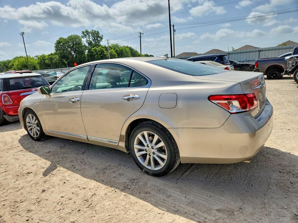 2011 Lexus ES VIN JTHBK1EG0B2470839 COPART salvage auction — UNDERCARRIAGE, Tx - Salvage Vehicle Title, sold $350 on 2026-07-30 (photo 2)